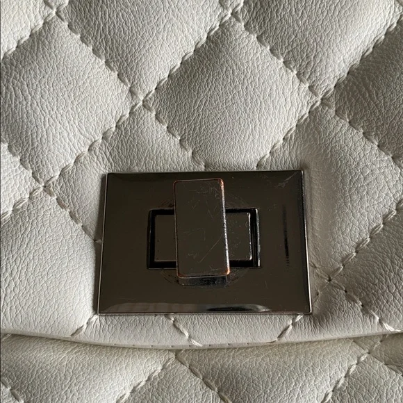 Chanel-look Quilted Bag Cream INC International Concepts - Picture 6 of 11